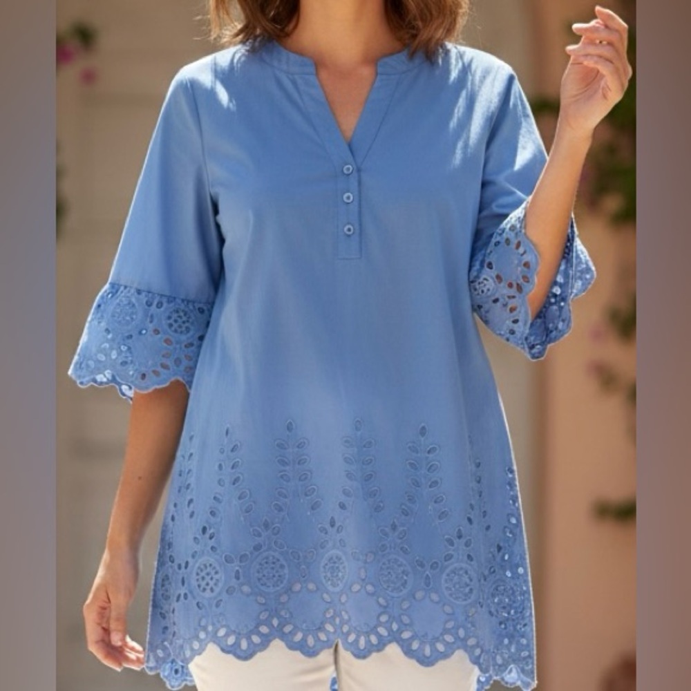 NWT Blair Eyelet V Neck Blouse